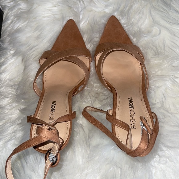 Dark Nude Stiletto Heels🤎 - Picture 3 of 4